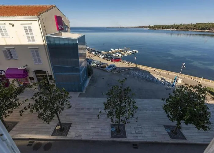 Tesla With Sea View شقة