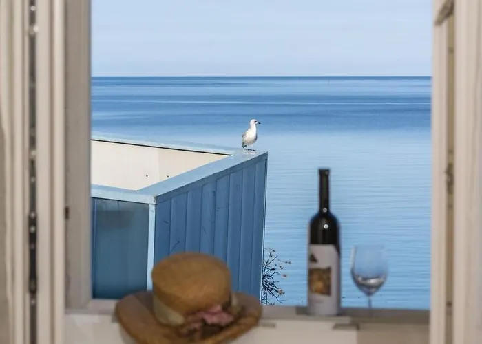 Tesla With Sea View Appartamento Porec